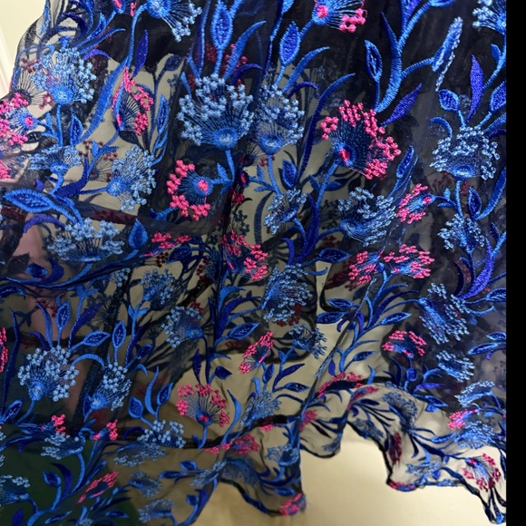 Kenzie Embroidered Dress - Picture 3 of 4